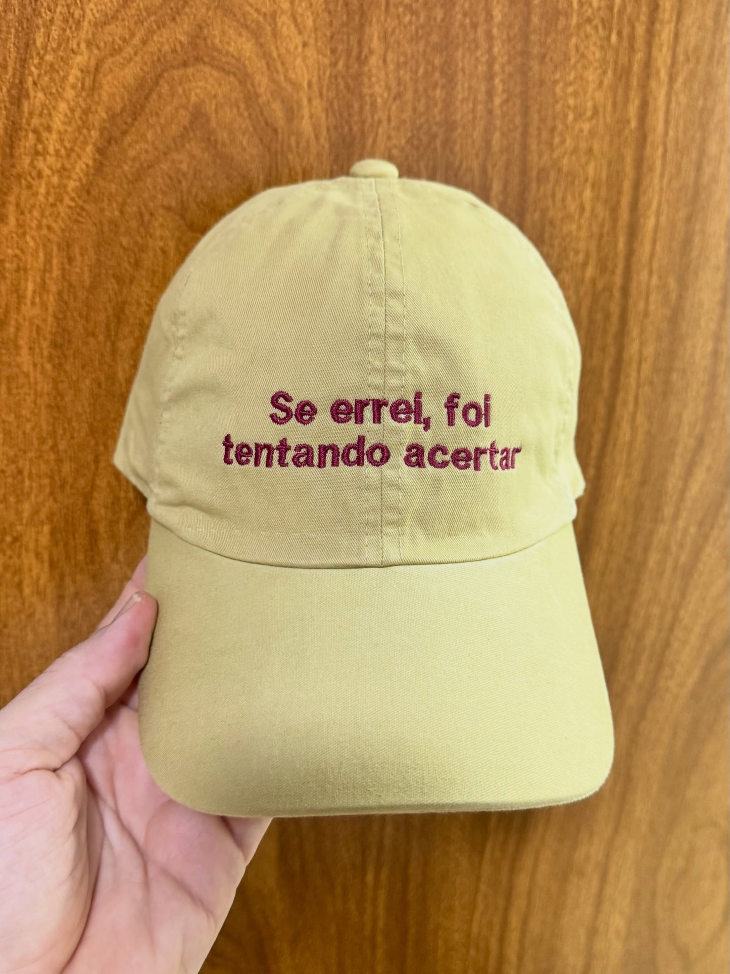 Boné Bordado Personalizado — Sua Frase, Seu Estilo